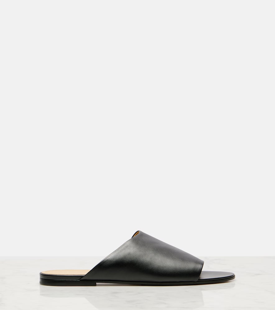 Signum leather slides