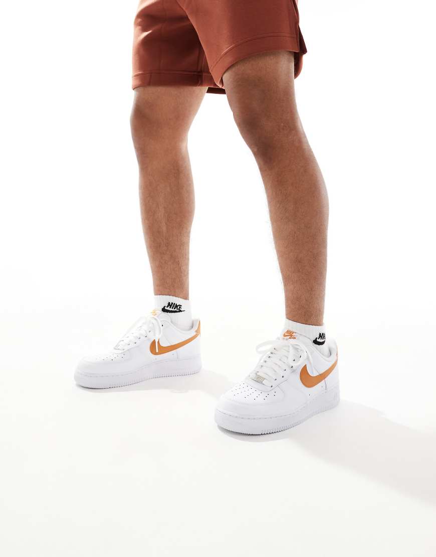 Nike Air Force 1 '07 sneakers in white and brown