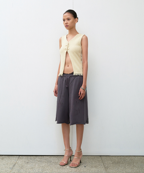 BUTTON KNIT VEST IVORY