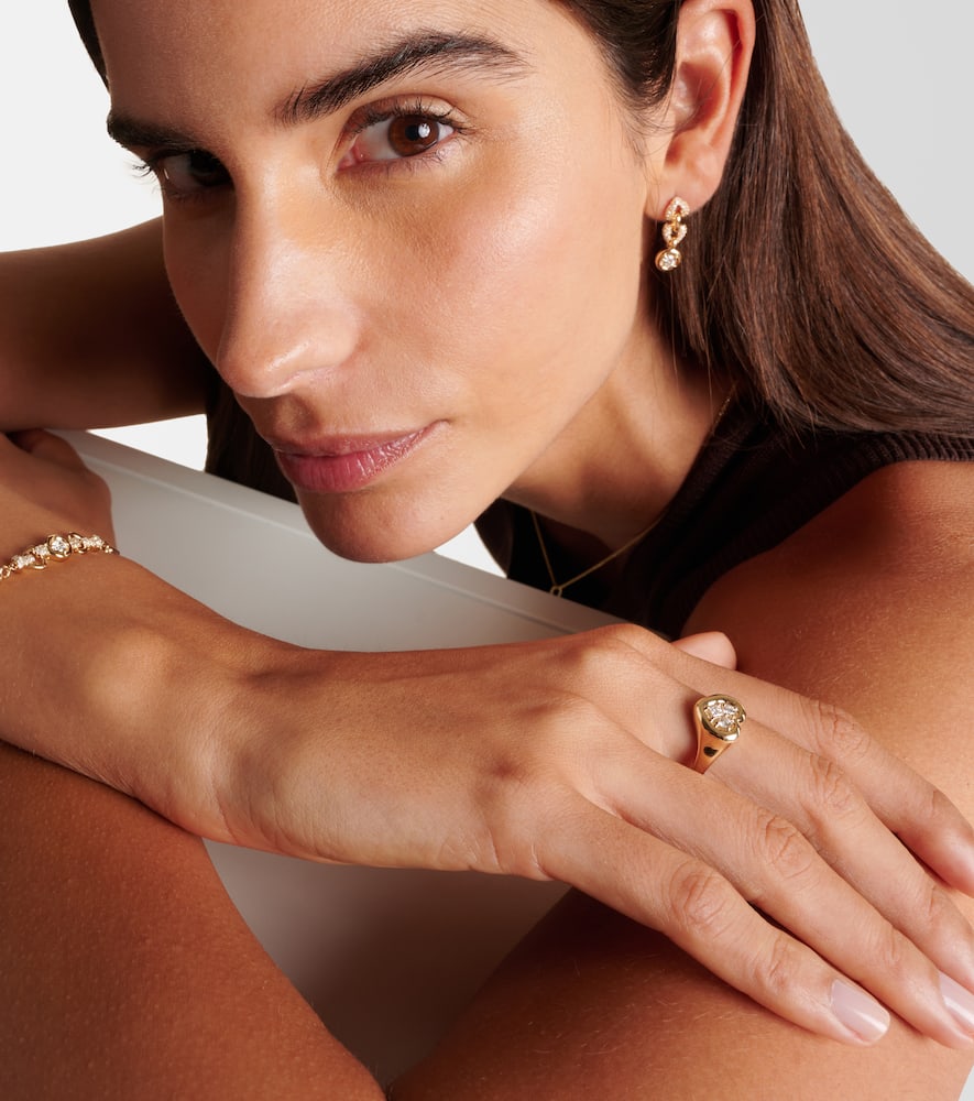 14kt gold ring with diamonds