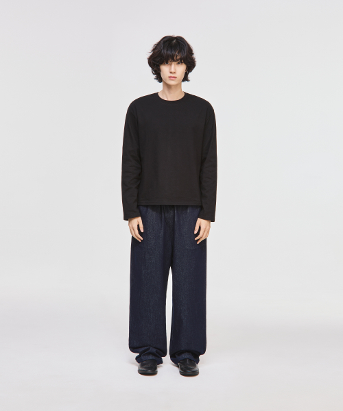 Cropped Long Sleeve T-Shirt
