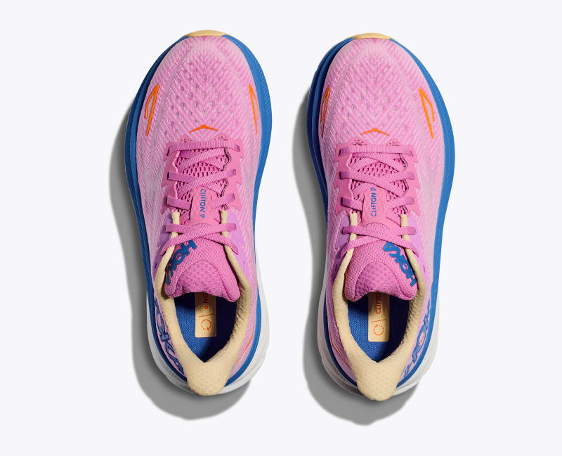 HOKA Women's Clifton 9 Shoes in Cyclamen/Sweet Lilac