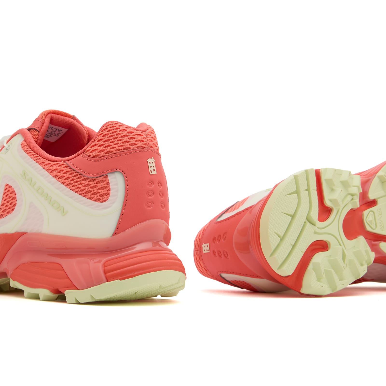 Women's x Ama Lou XT-Whisper Void Sneaker Vanilla Ice/Fusion Coral/Emberglow