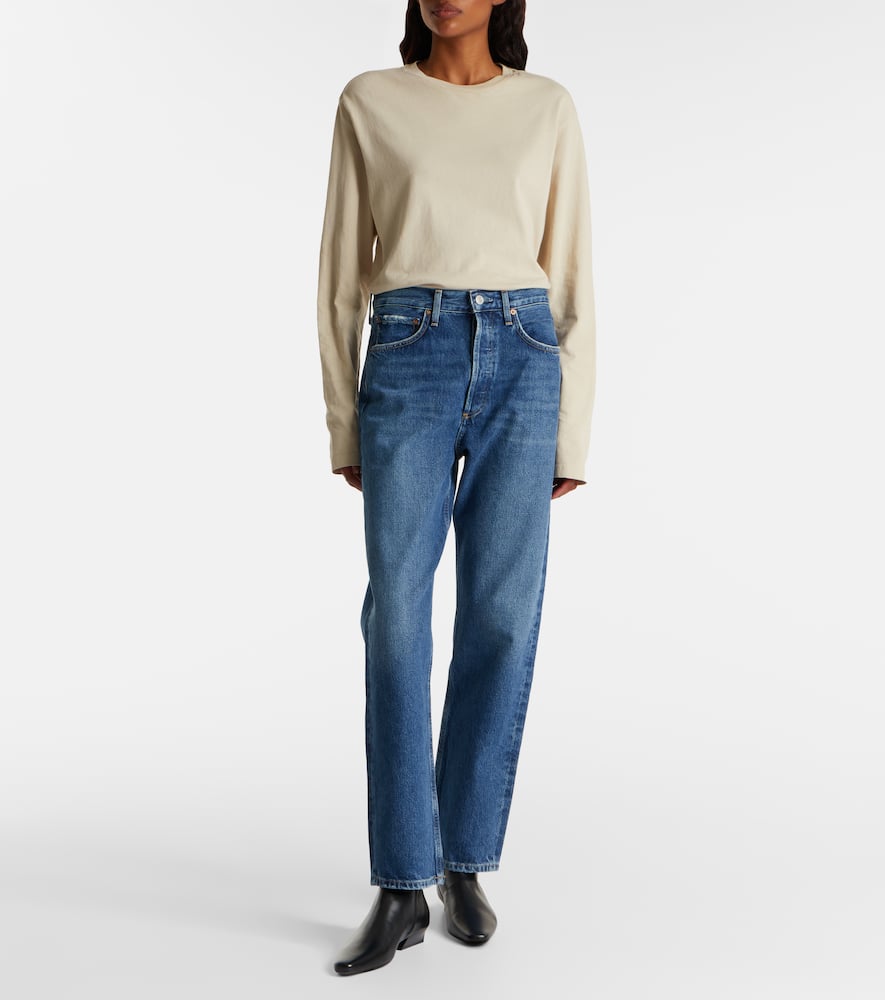 ‘90s mid-rise straight jeans