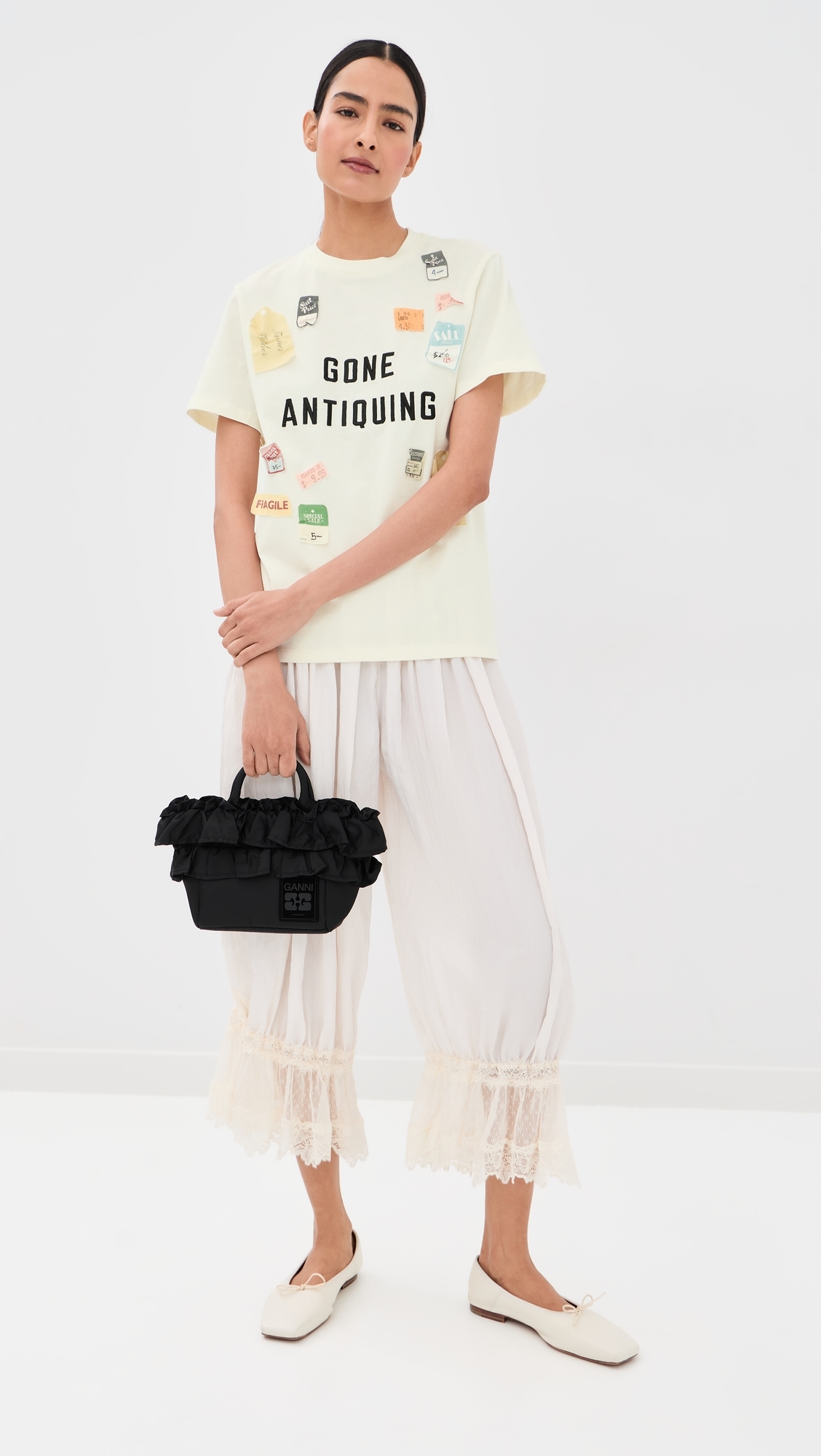 Gone Antiquing Applique Tee Ivory
