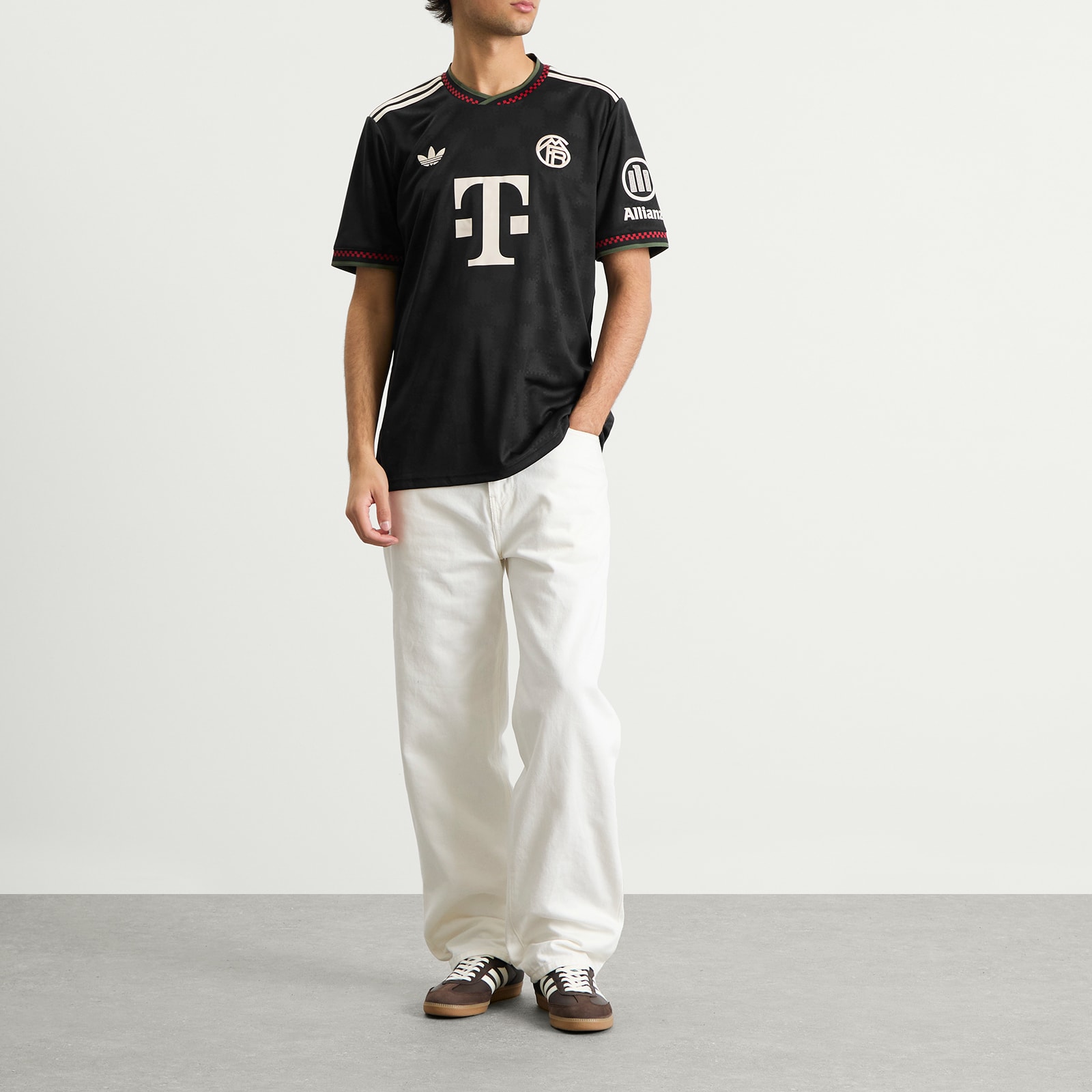 Men's FC Bayern 2025/2026 Third Jersey Top in Black