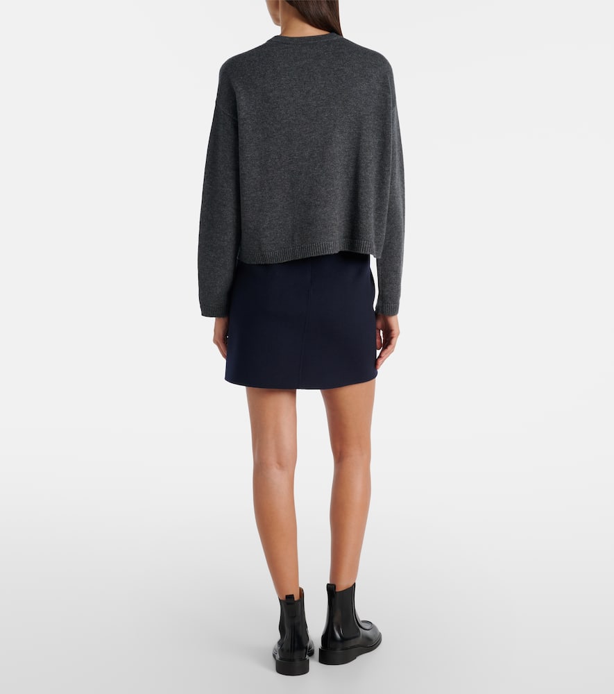 Wool and cashmere sweater