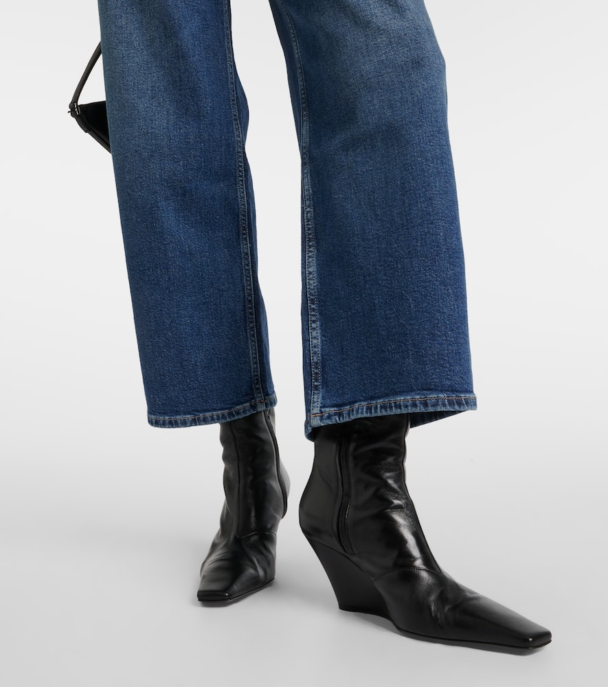 High-rise wide-leg jeans