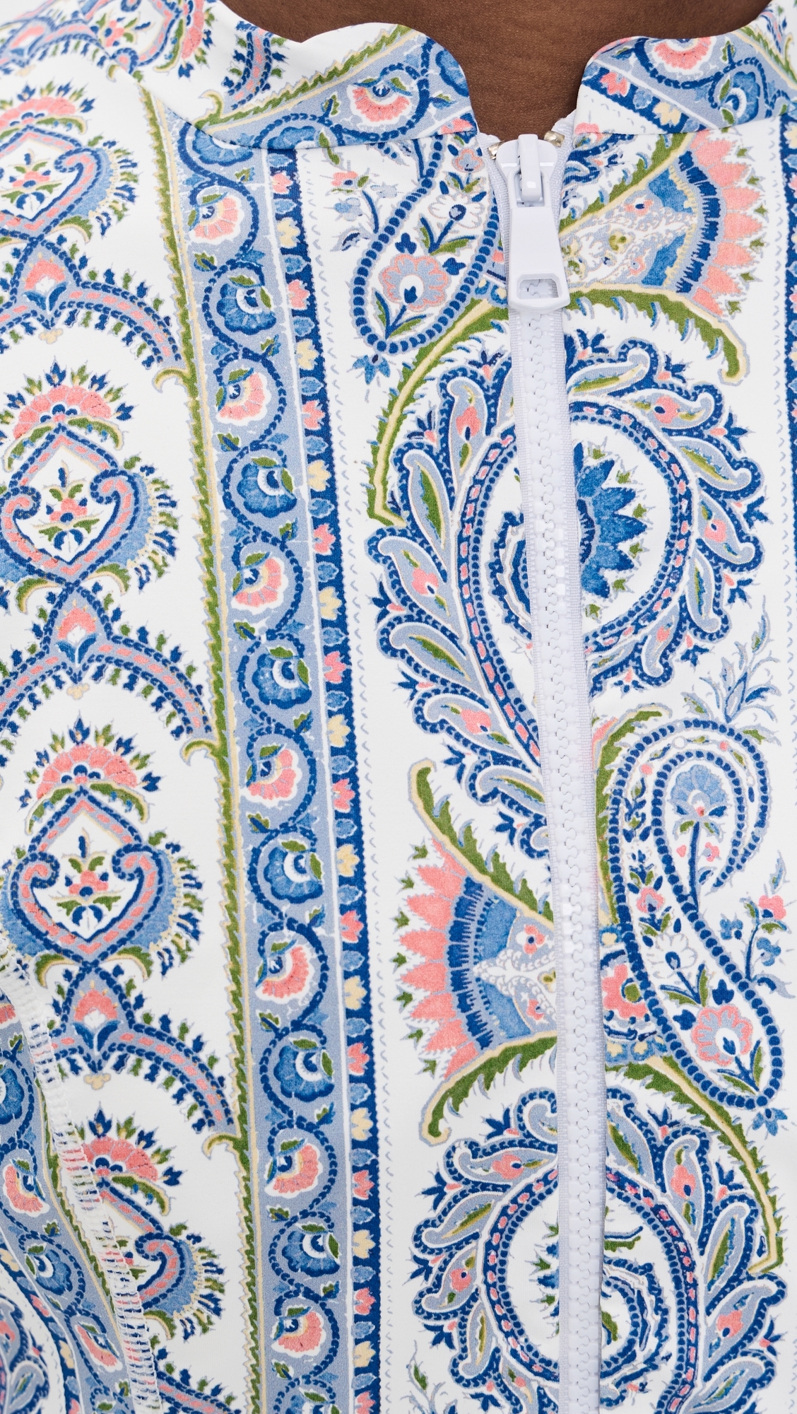 The Alexia Rashguard Top Corsica Paisley Blue