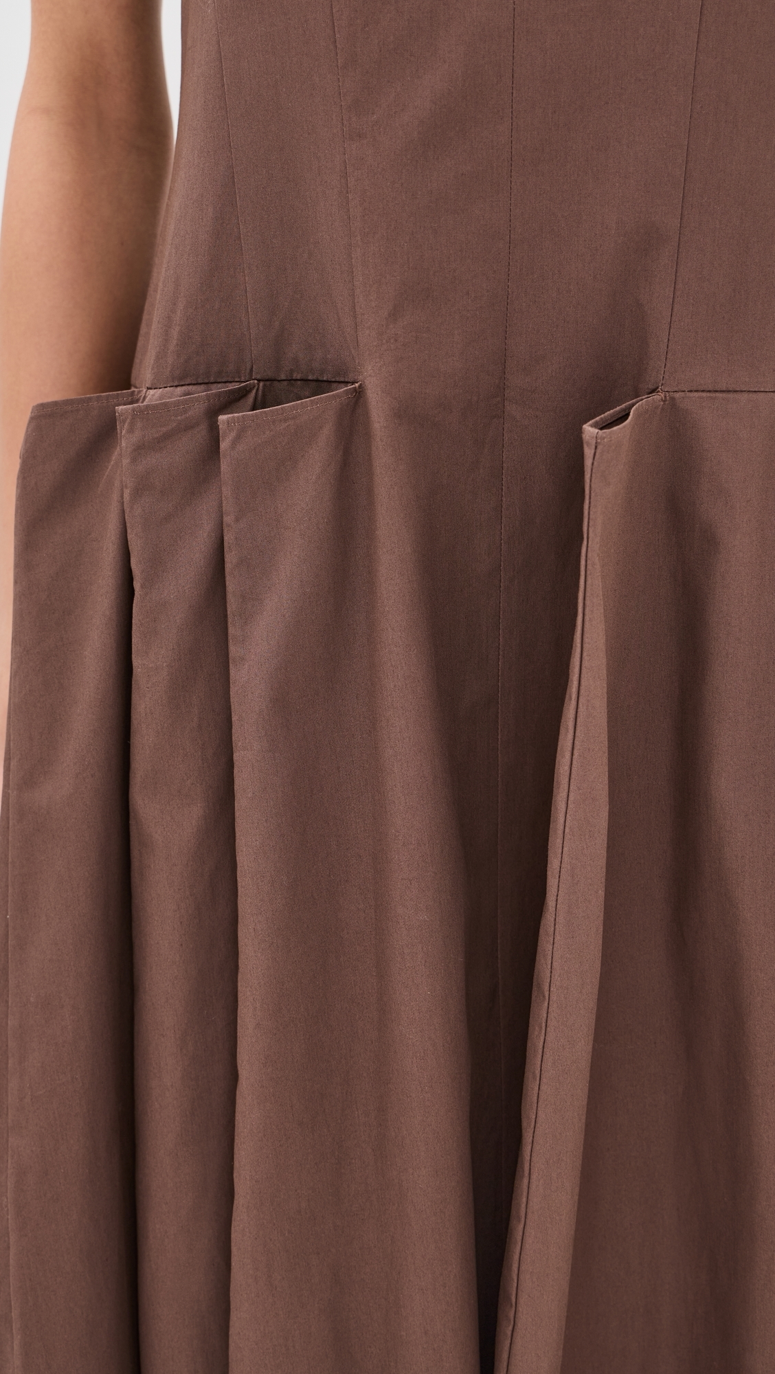 Compact Poplin Pinched Pleat Dress Sepia Brown