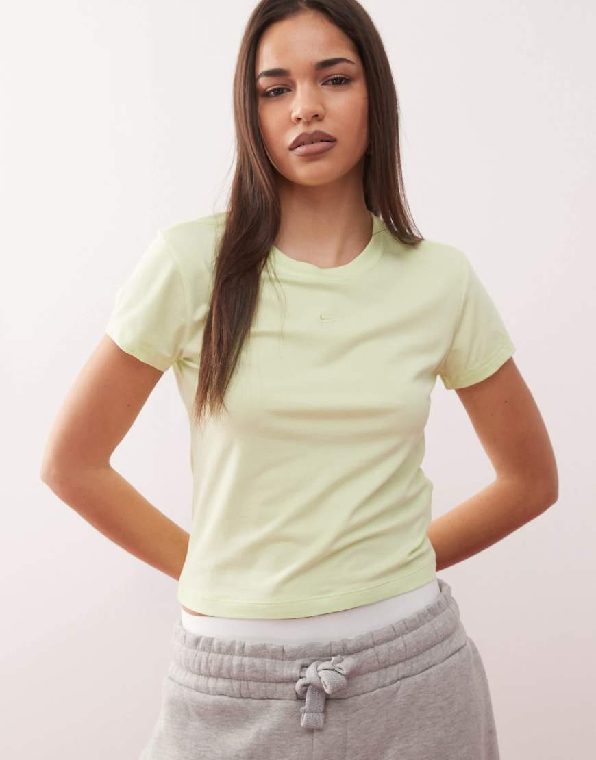 Nike Chill baby tee in lime green
