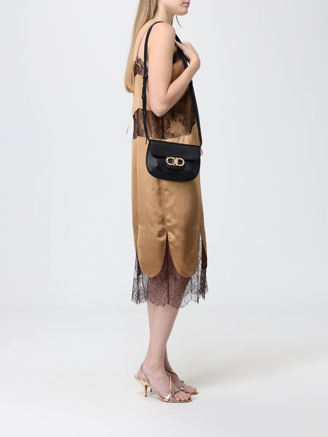 Dress Woman color Dark