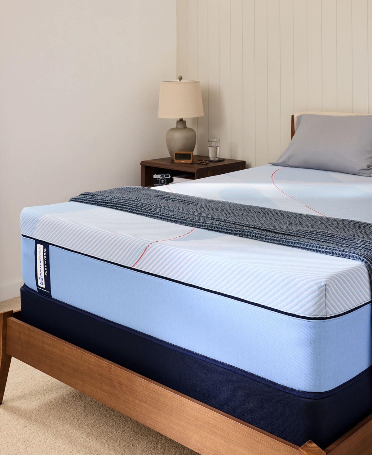 "Posturepedic Hybrid Haslett 13"" Soft Tight Top Mattress Set - Queen"