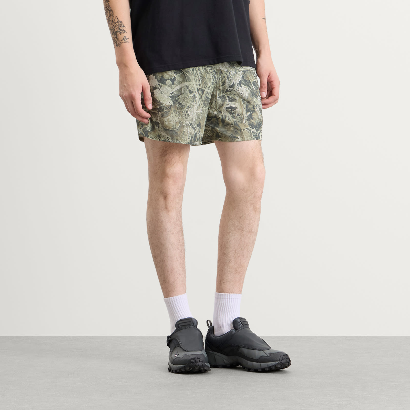 Men's ACG Essential 6" Camo Short Sequoia. Light Army/Summit White