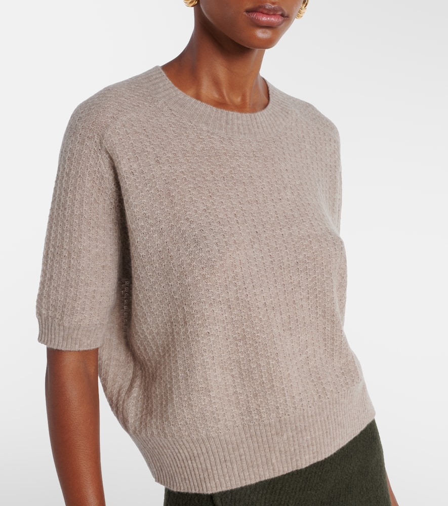 Cashmere sweater