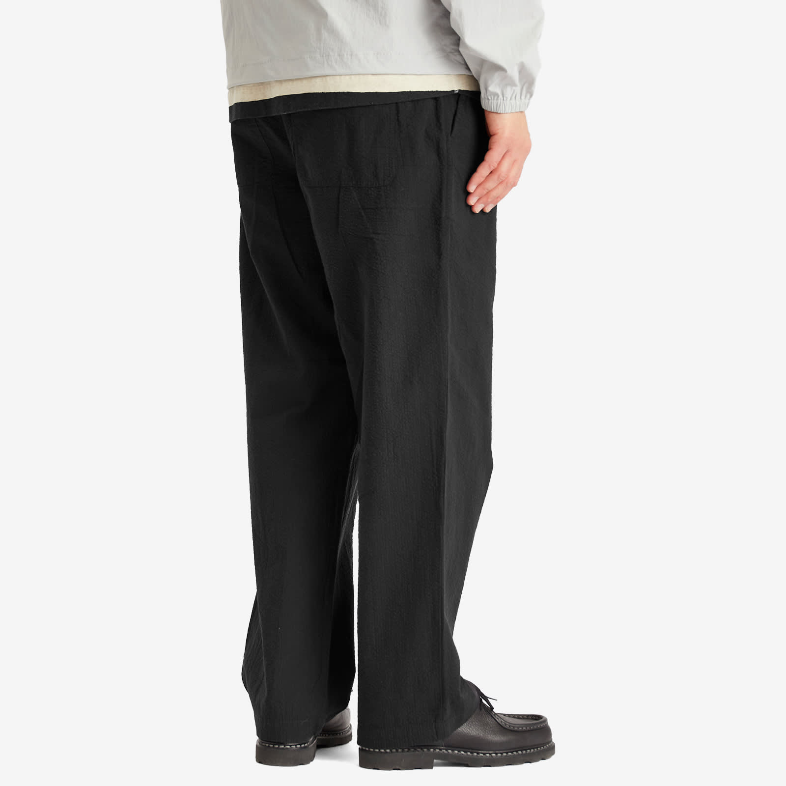 Folk Men's Elasticated Wide Fit Trouser in Black Seersucker