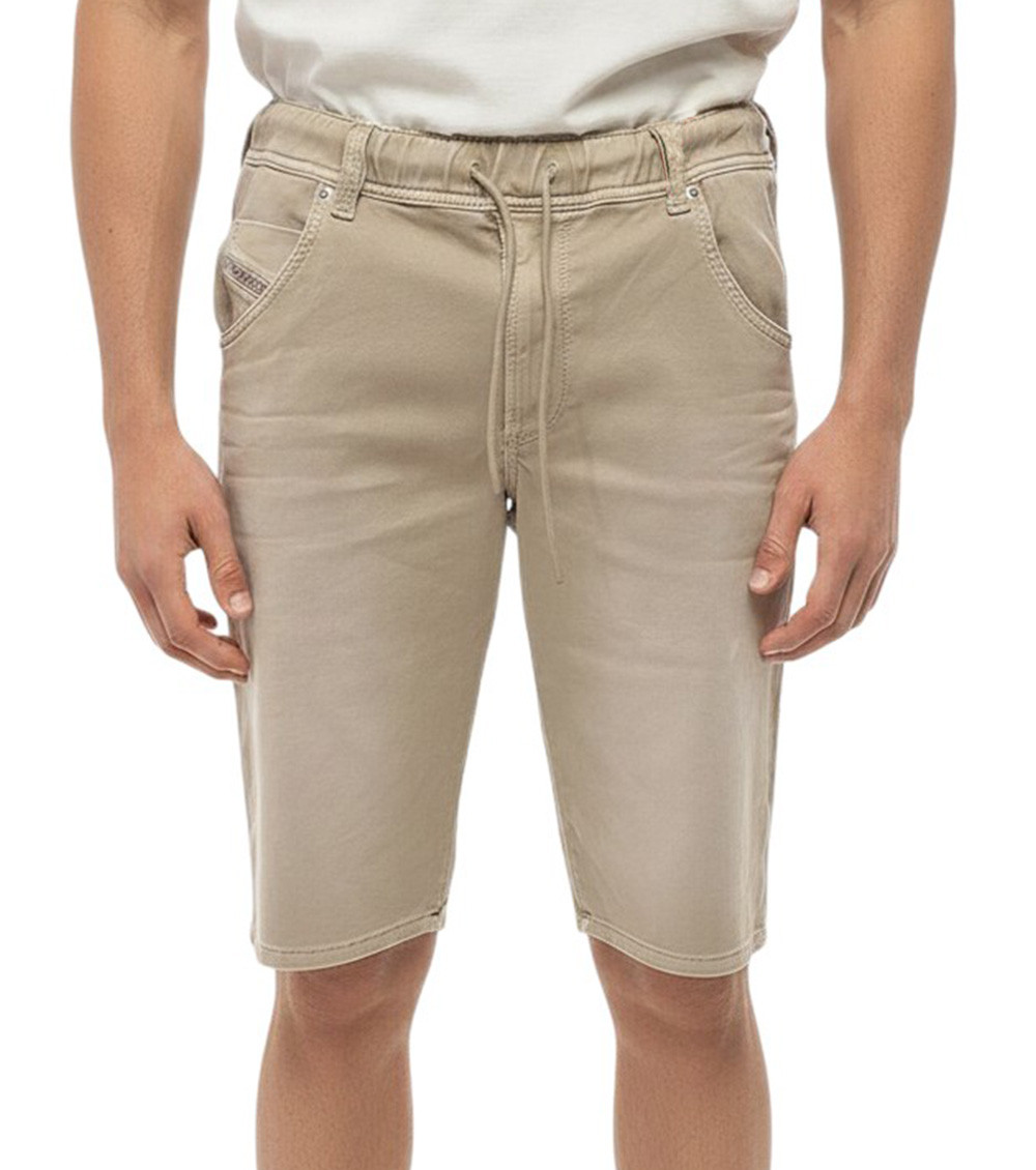 Drawstring slim-cut shorts