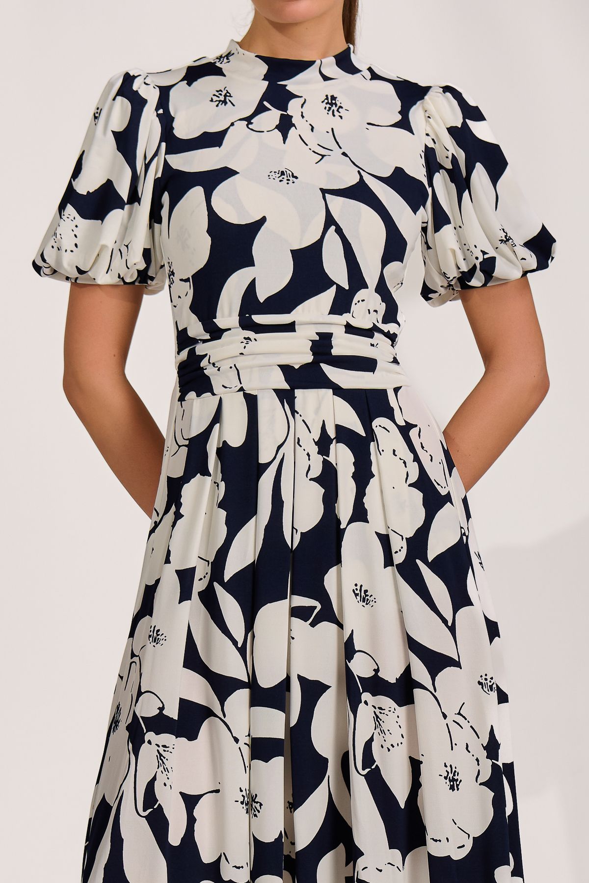 Jolie Moi Turtle Neck Puff Sleeve Jersey Midi Dre
