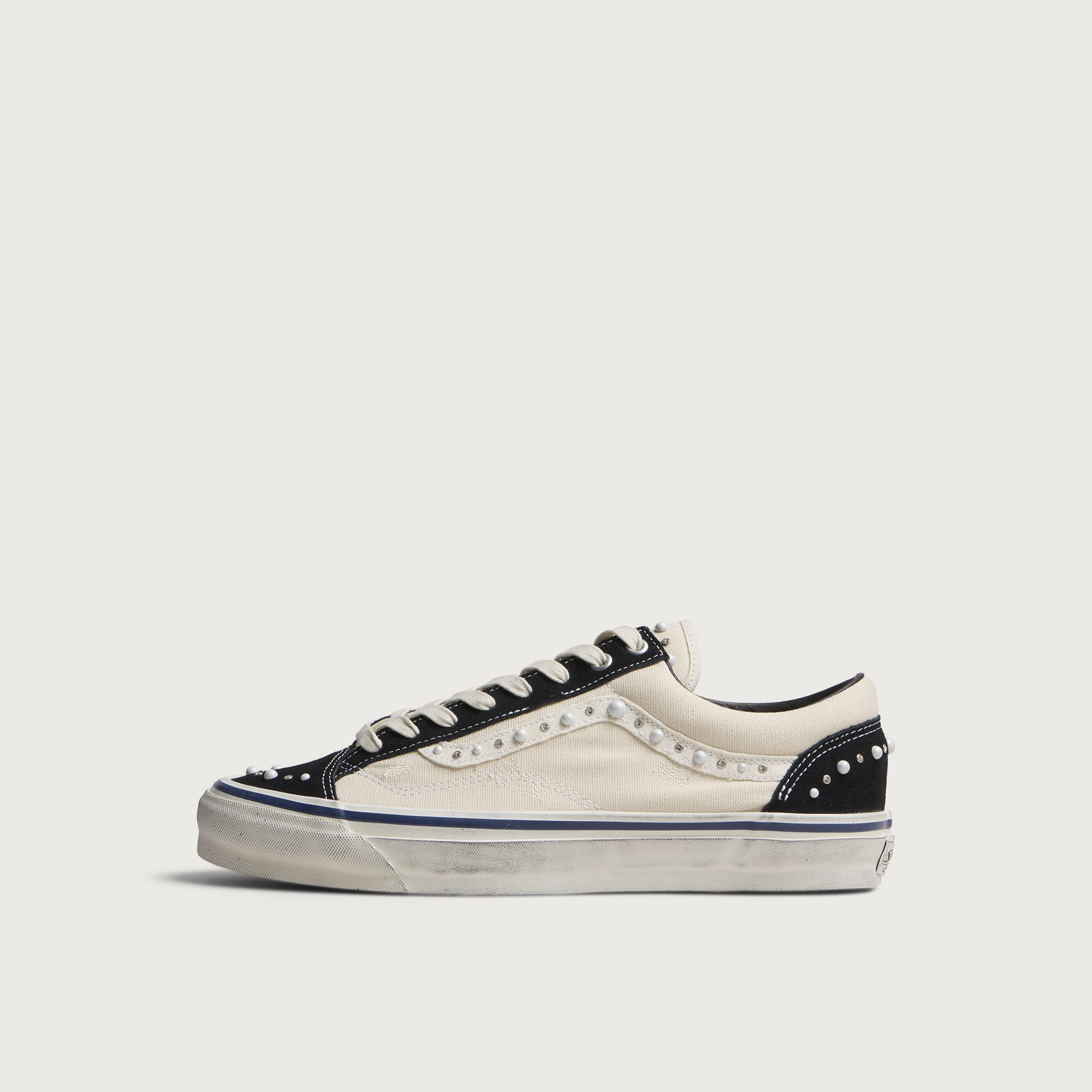 LX Old Skool 36 Sneaker in Pearlized Marshmallow/Black