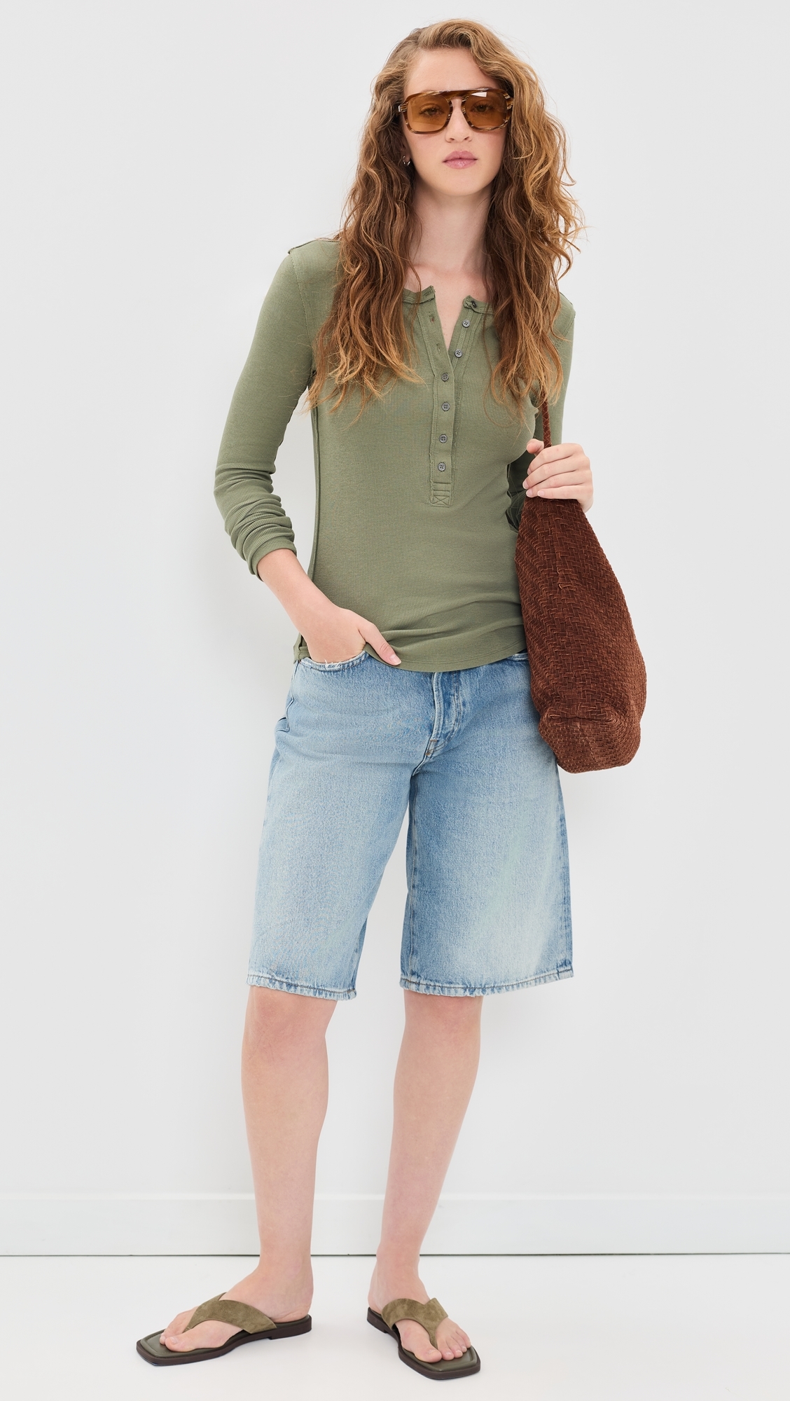Jamie Henley Tee Capulet Olive
