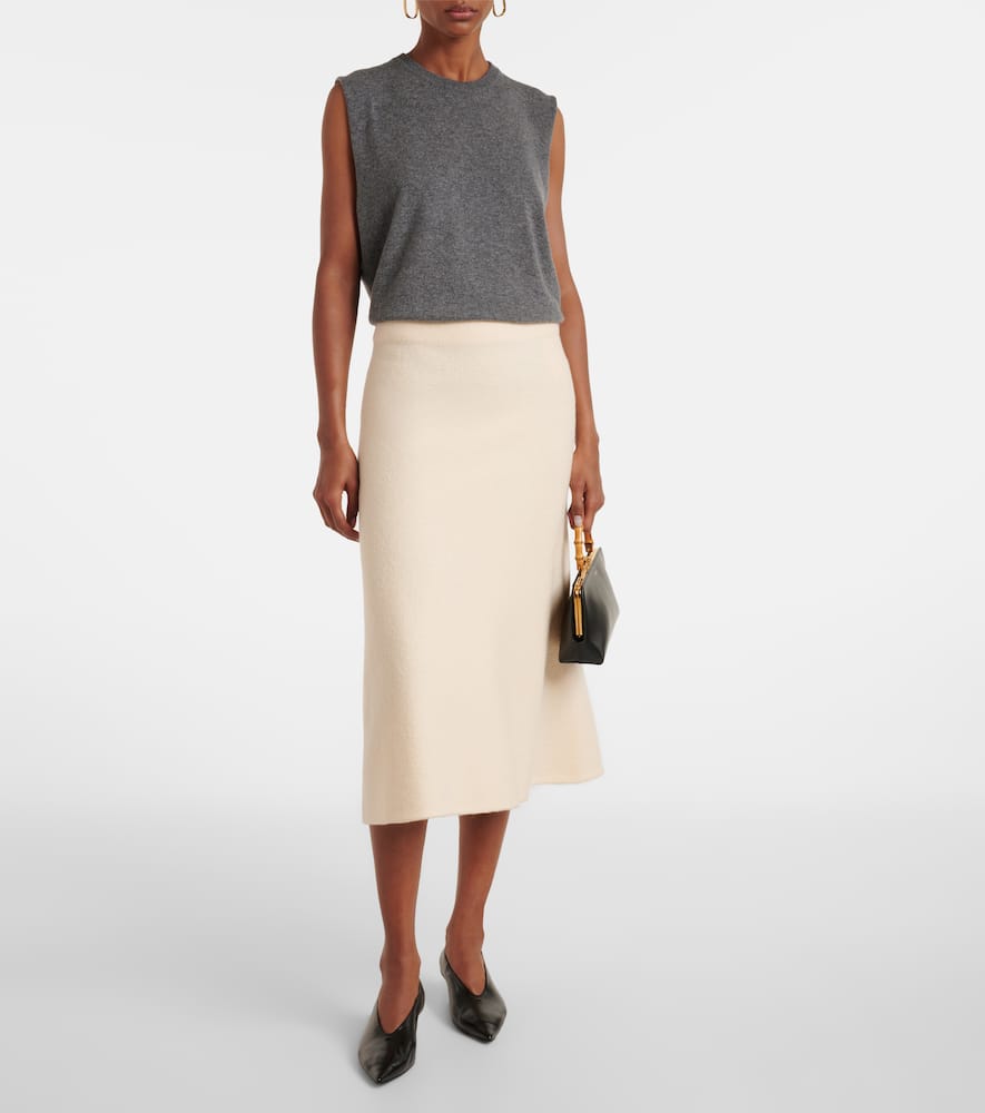 Cashmere sweater vest