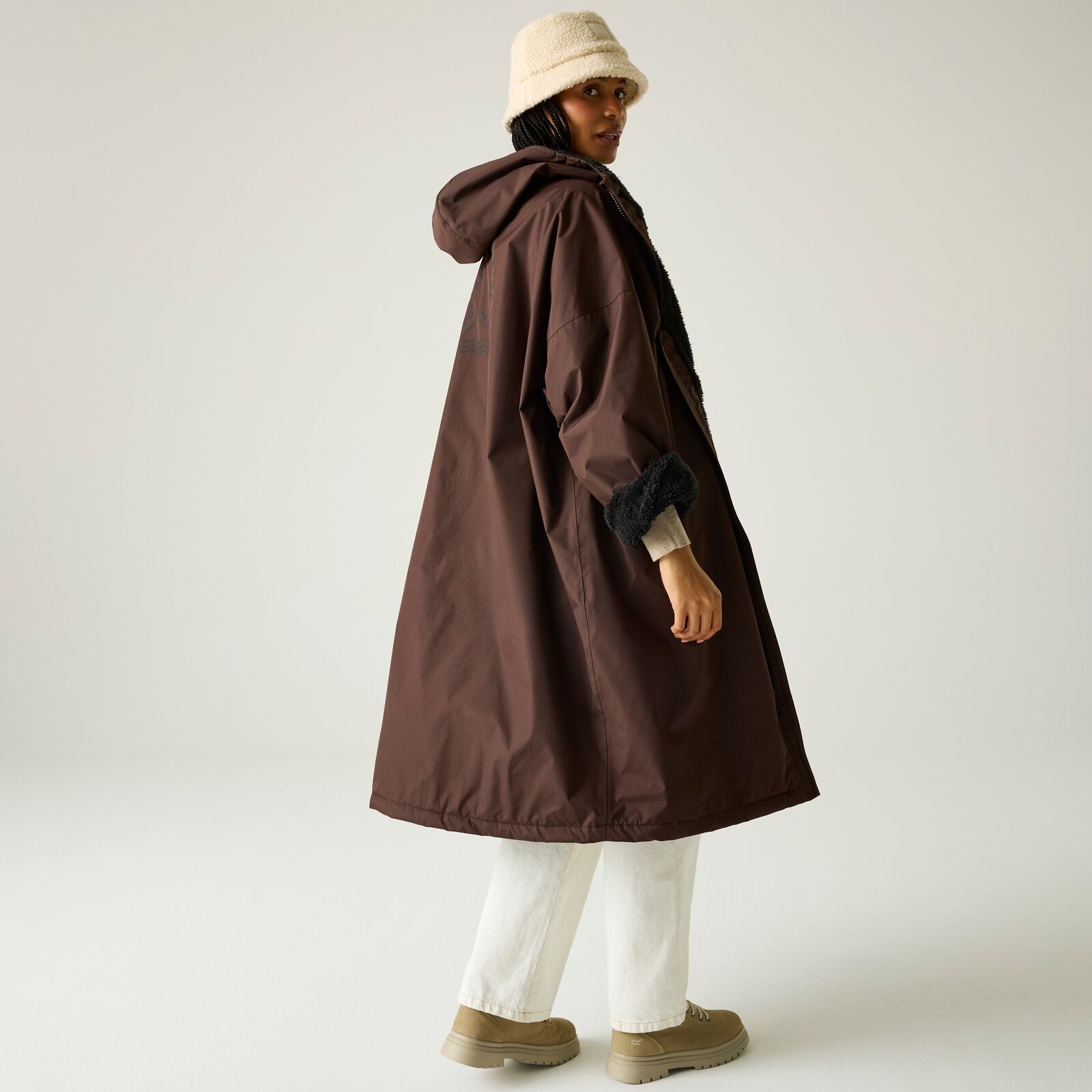 Regatta Outdoor Active Unisex Waterproof Zip Beach Surfing Changing Robe - Bordo