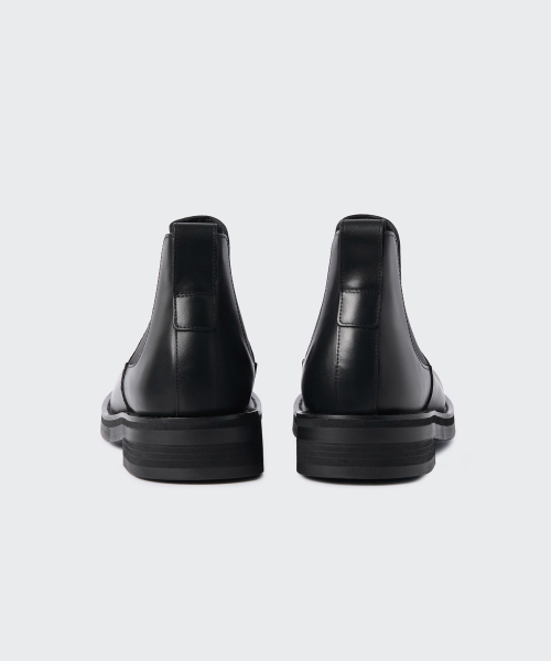Round Square Low Cut Chelsea Boots