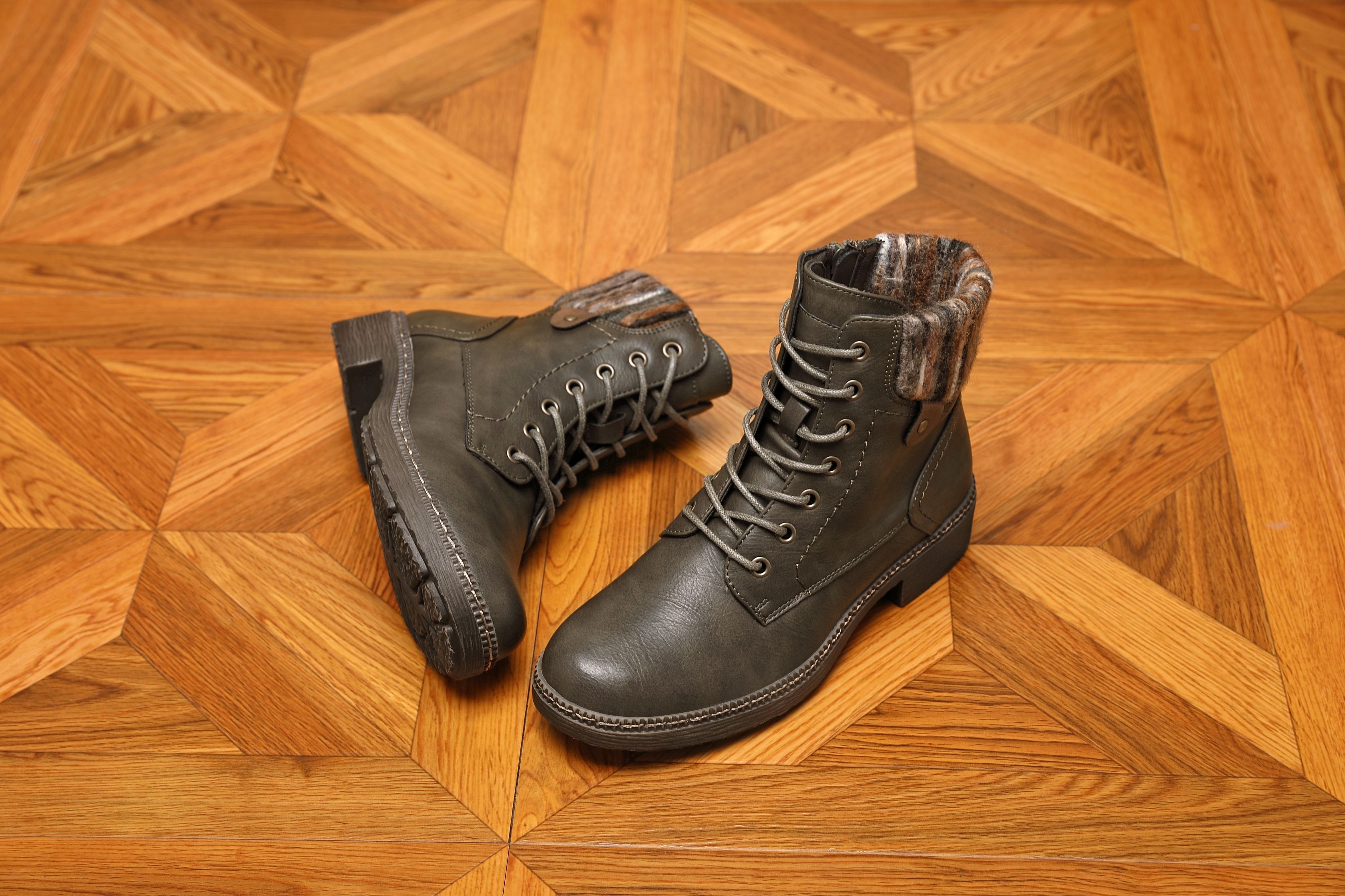 IVACHY Women's Warm Lined Winter Combat Boots with Fur Collar in Khaki