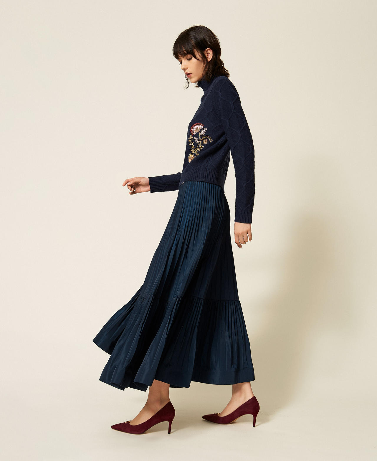 Long pleated taffeta skirt