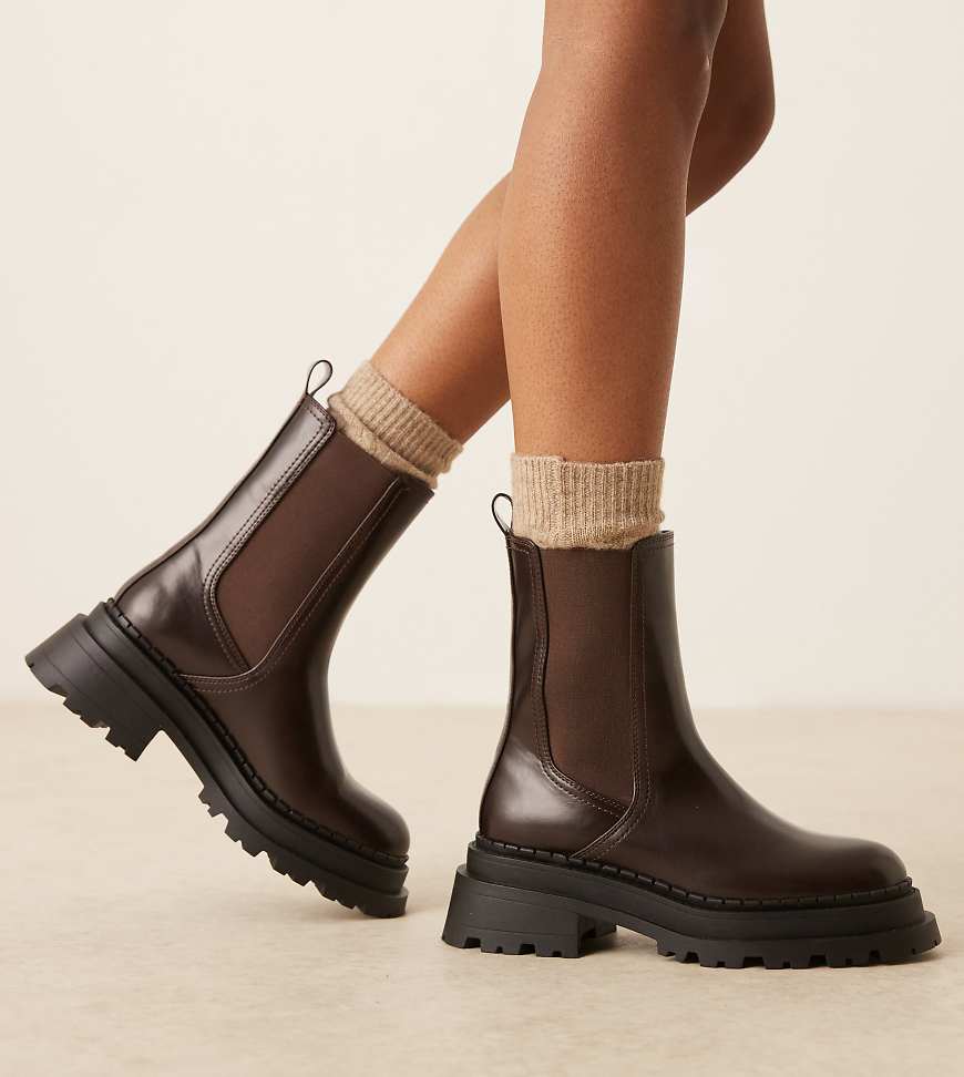 Wide Fit Austin chunky chelsea boots in brown