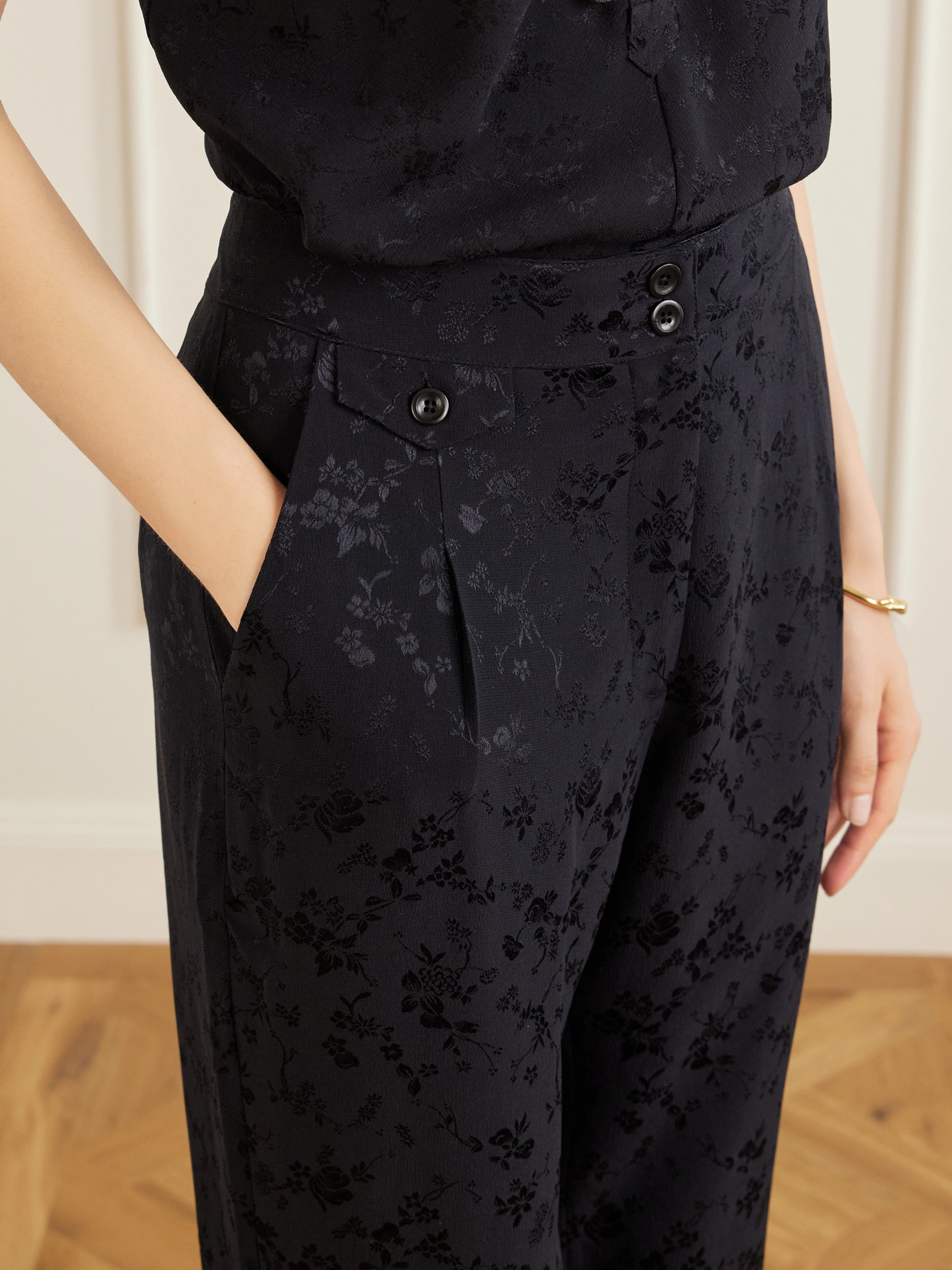 Gaucha Floral-jacquard Silk Tapered Pants - Black
