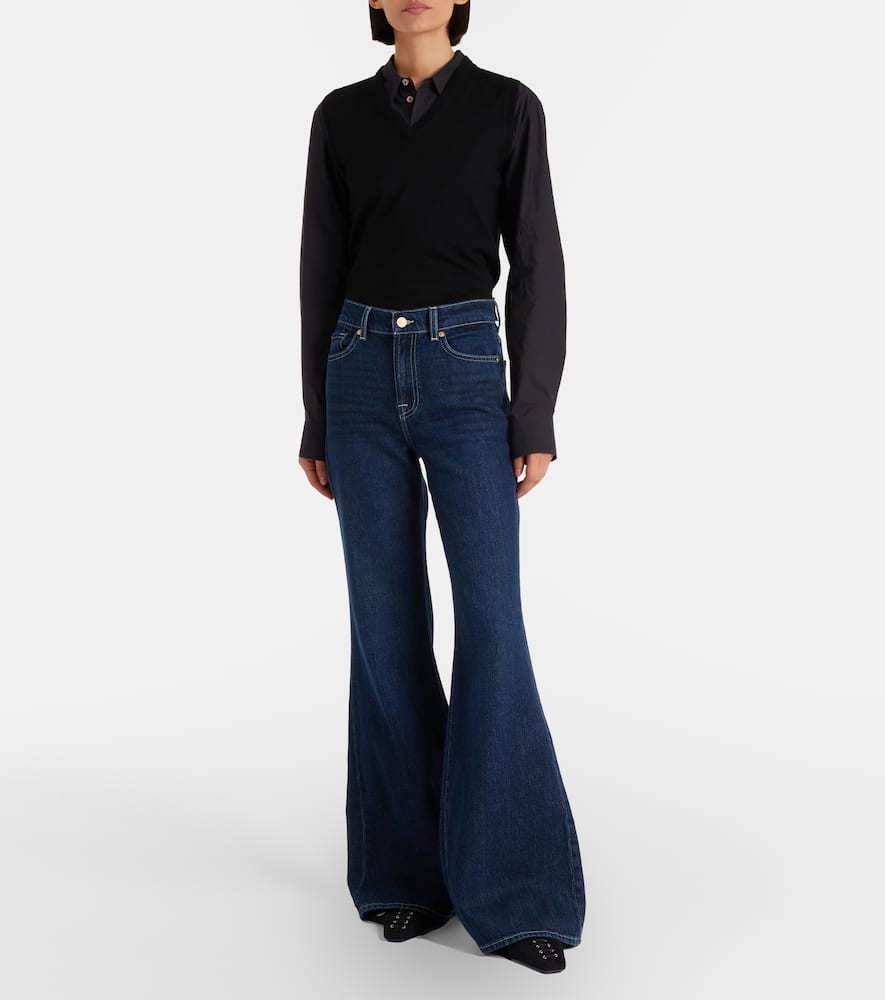High-waisted flared jeans