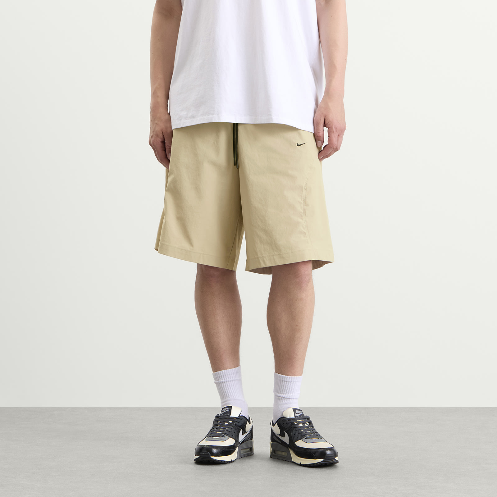 Men's Tech Helios Sun Short in Desert Khaki/Black