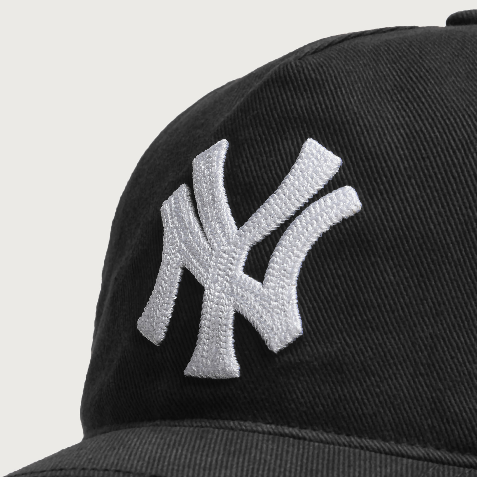 NY Yankees Rose Embroidery Hitch Cap Black