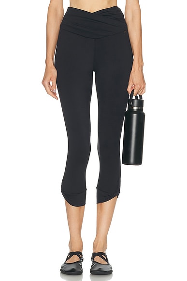 Goldbergh Coasis Capri Tight in Black - Black. L also in M
