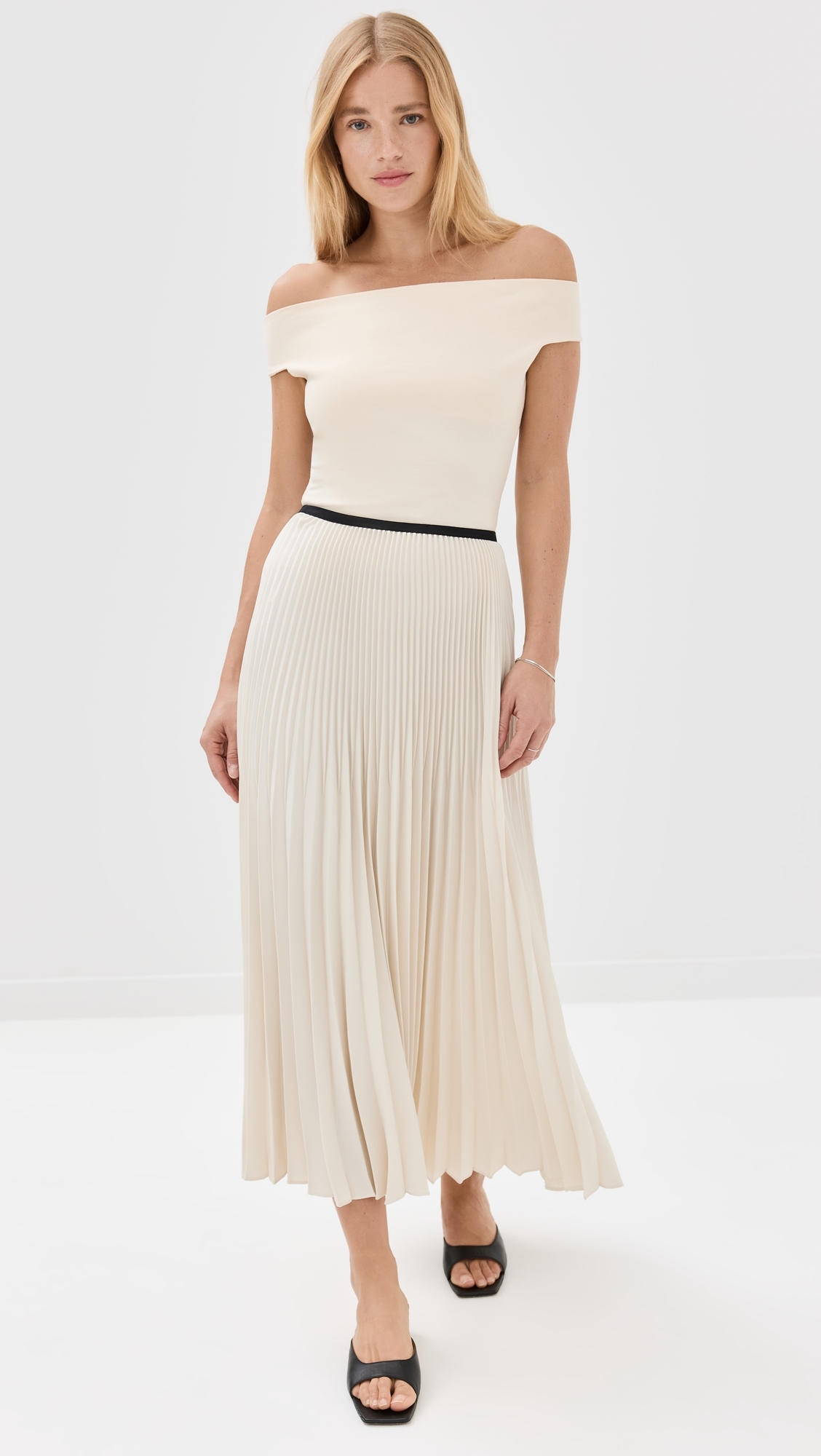 Pleated Skirt Ivory