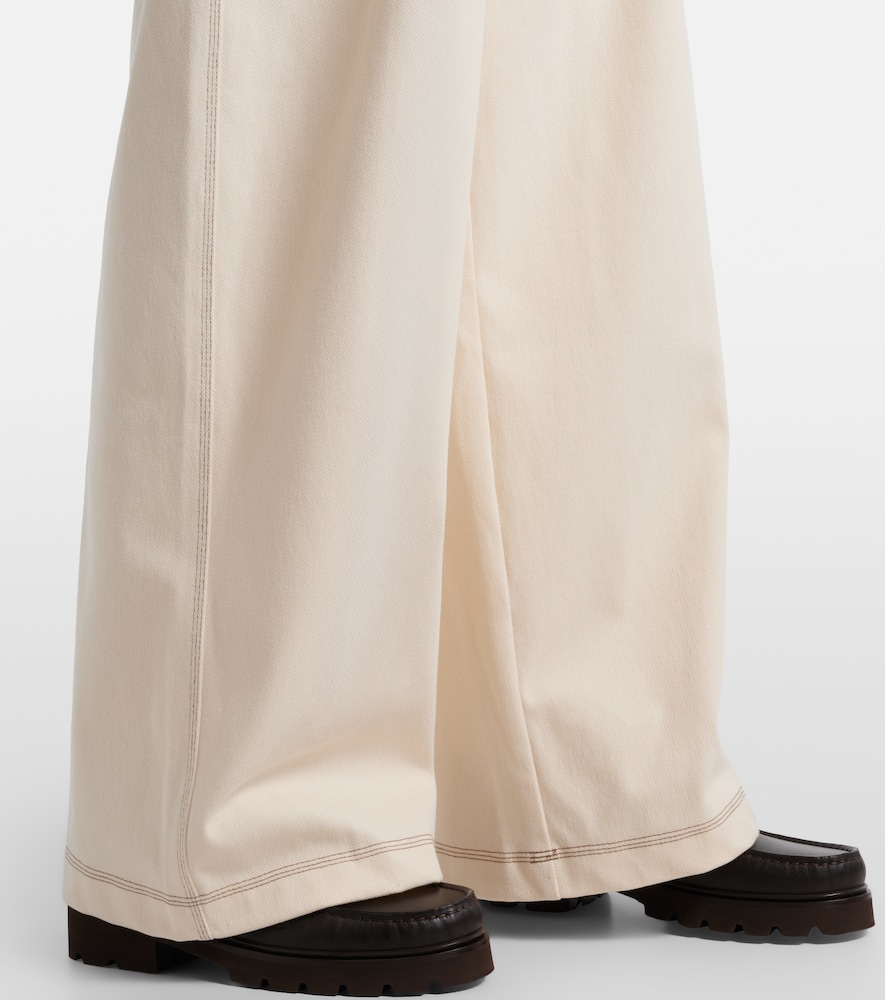 Pleated wide-leg jeans
