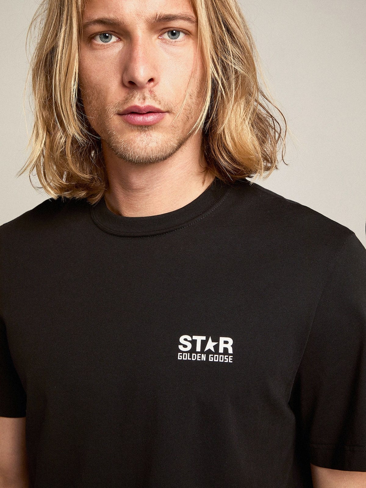 Golden Goose - Men's Black T-shirt With Contrasting White Logo And Star, Man