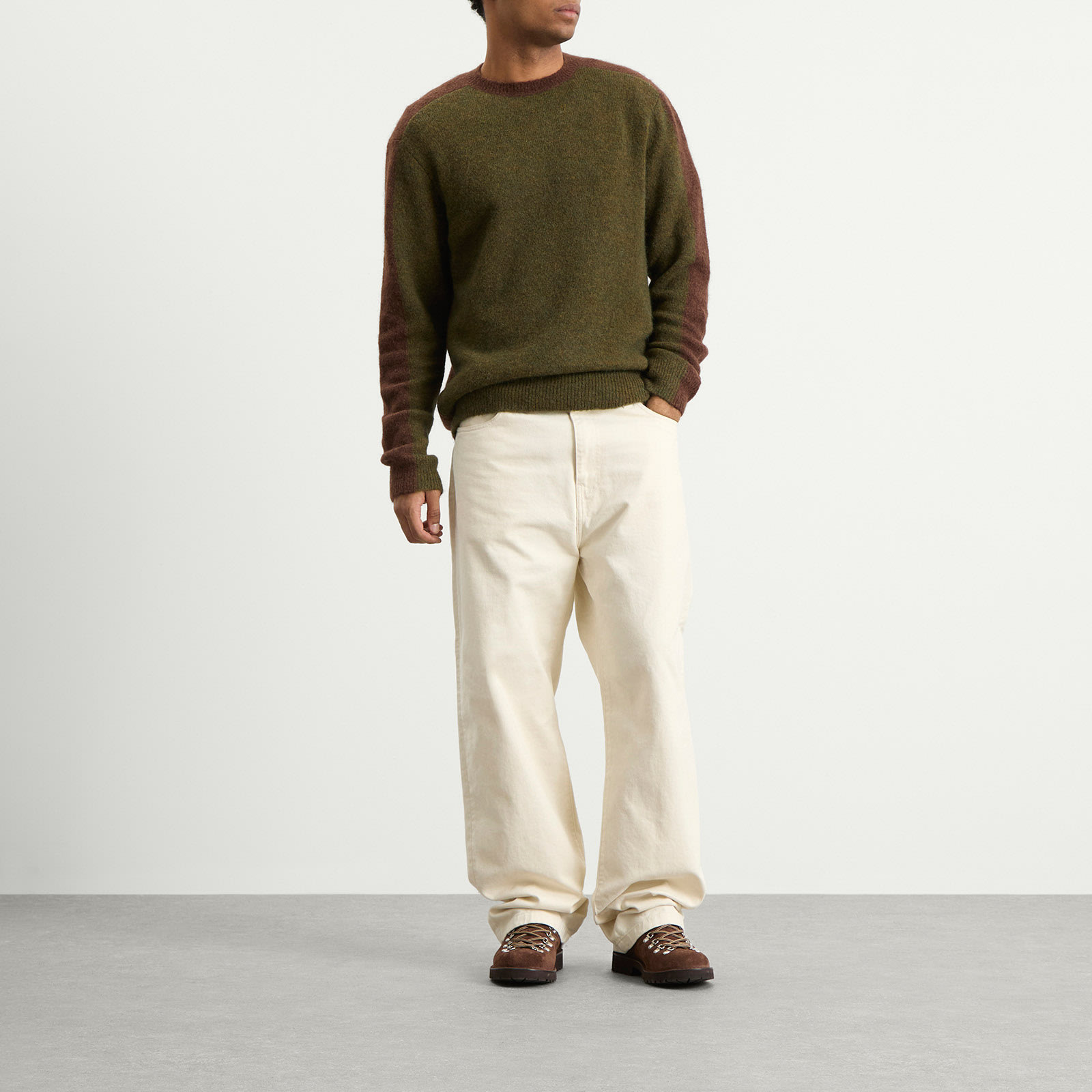 Men's Alpine Conrast Crew Neck Jumper in Army/Brown