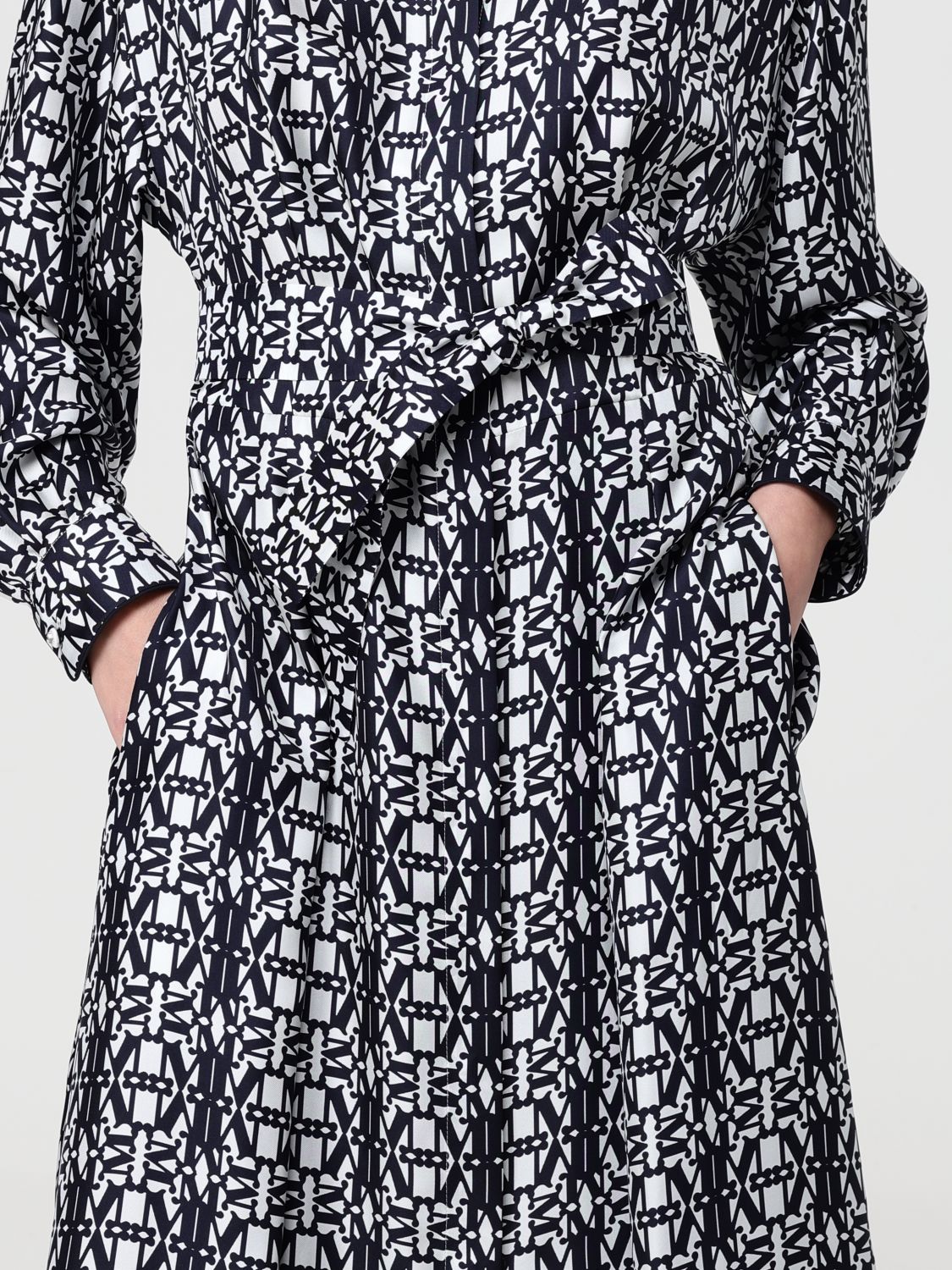 Dress Woman color White