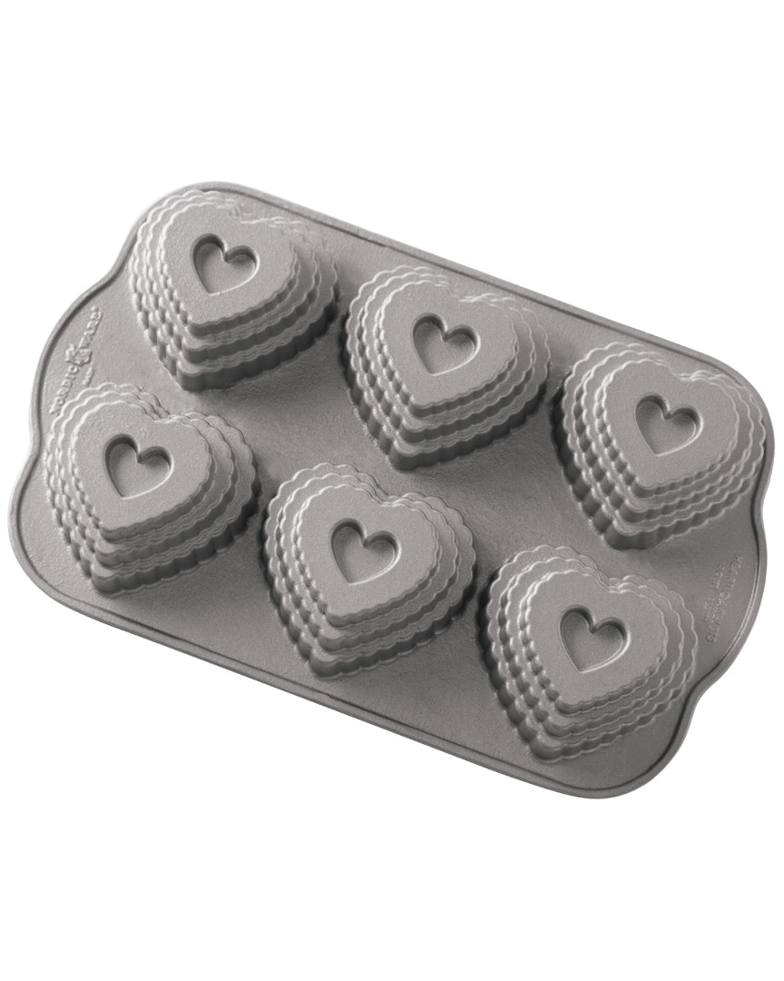 11.79in Tiered Heart Cakelet
