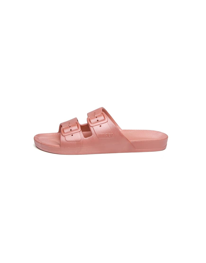 Scented sliders in terra cotta in black-Auburn