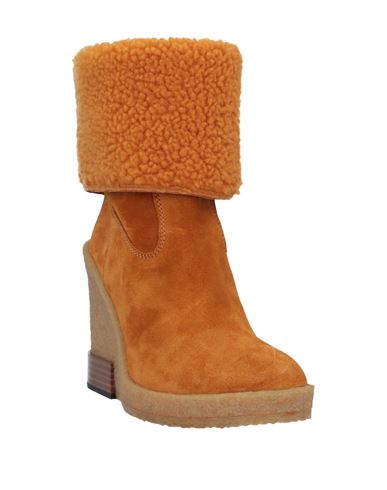 Woman Ankle boots Tan
