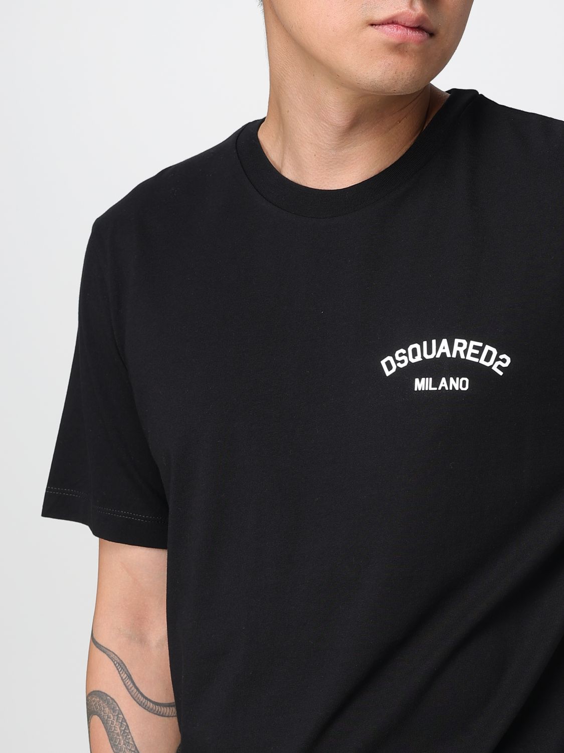T-Shirt Men color Black