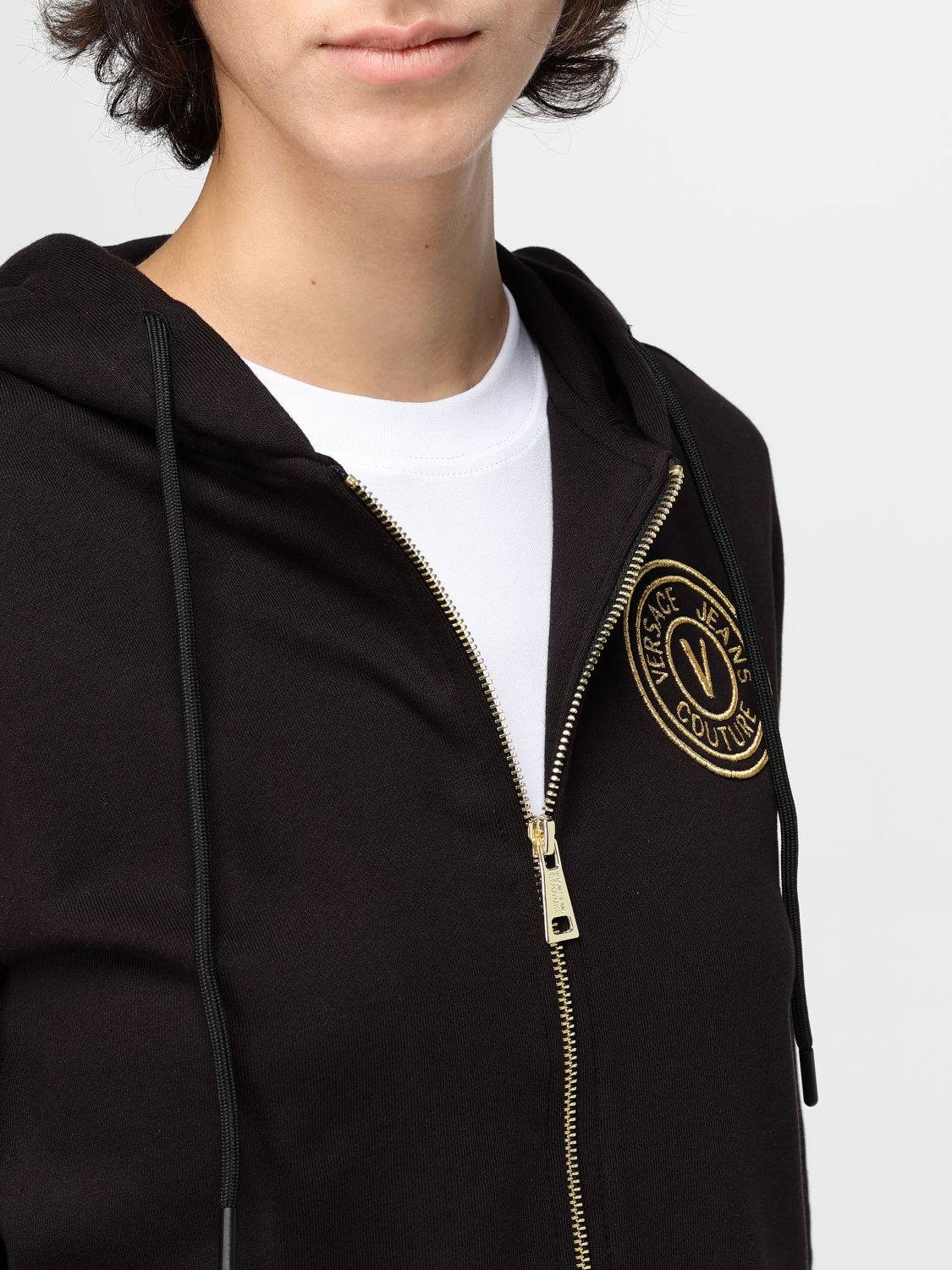 Logo-embroidered zip-up hoodie - Black