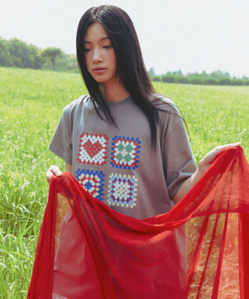 CROCHET SQUARE OVER FIT T SHIRT GREY