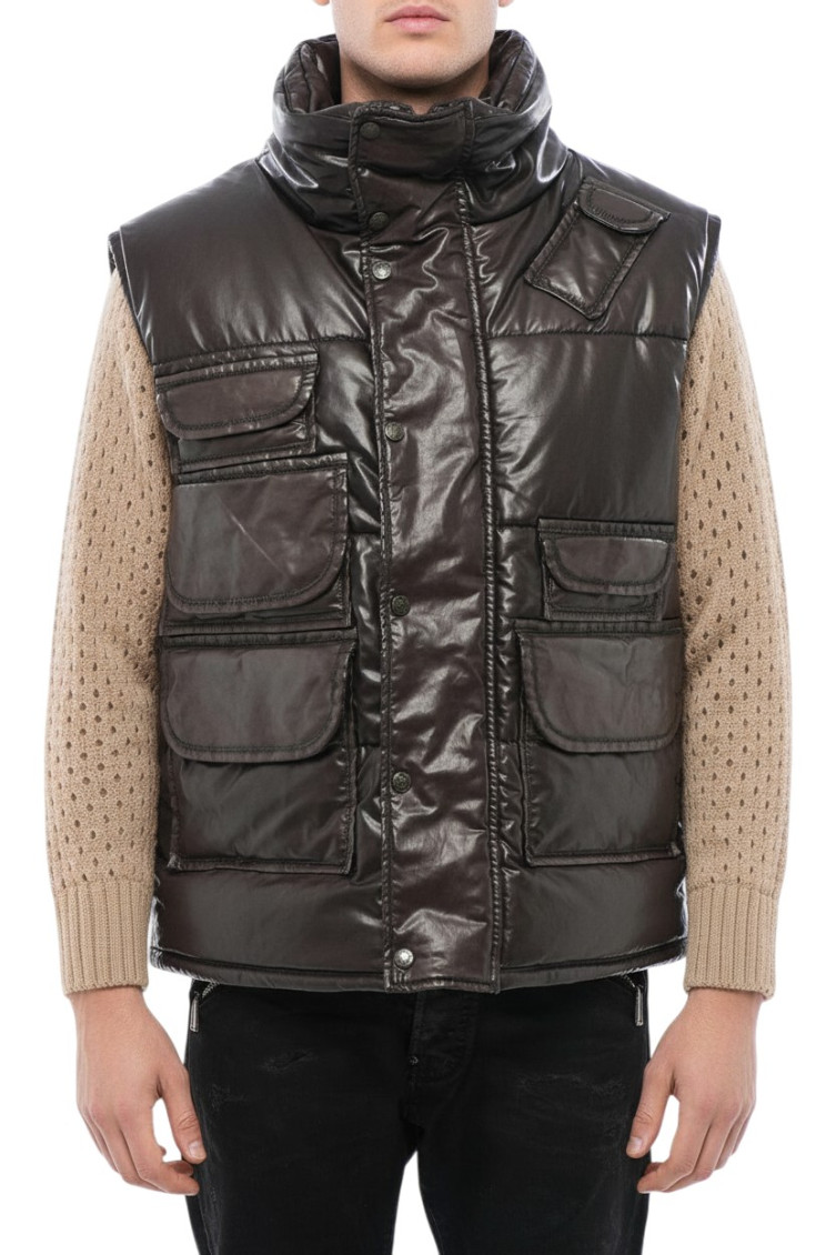 Multiple-pocket design gilet