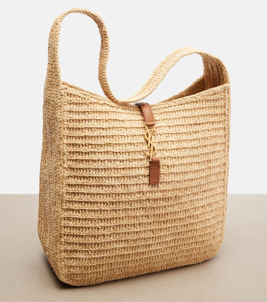 Le 5 à 7 Large raffia shoulder bag