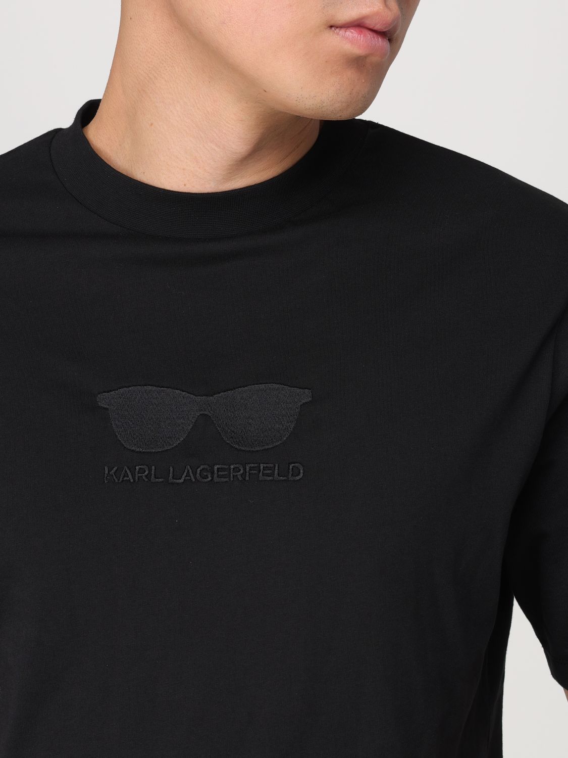 T-Shirt Men color Black