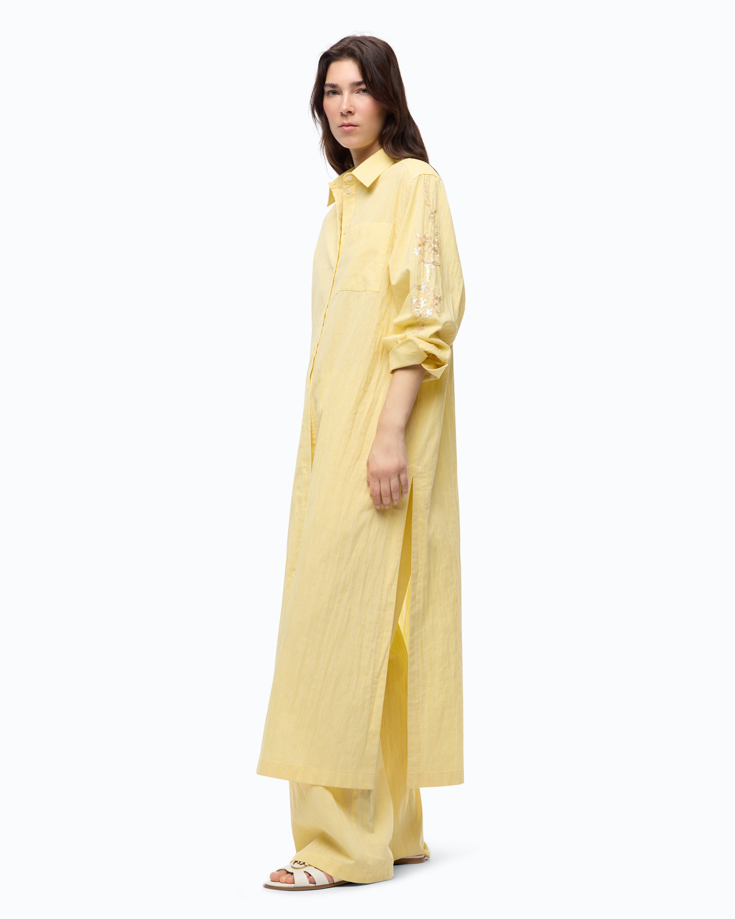 Long striped chemisier dress with floral embroidery - M
